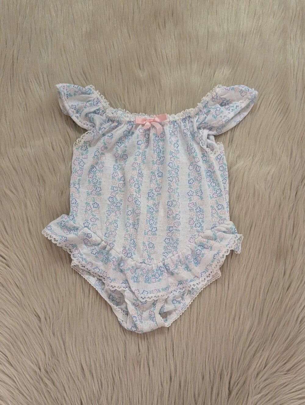 Vintage white with blue and pink pattern ruffle one piece summer pJ's size 4